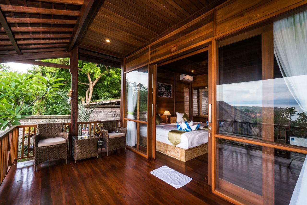 Hotel Jenggala Hill à Lembongan Extérieur photo