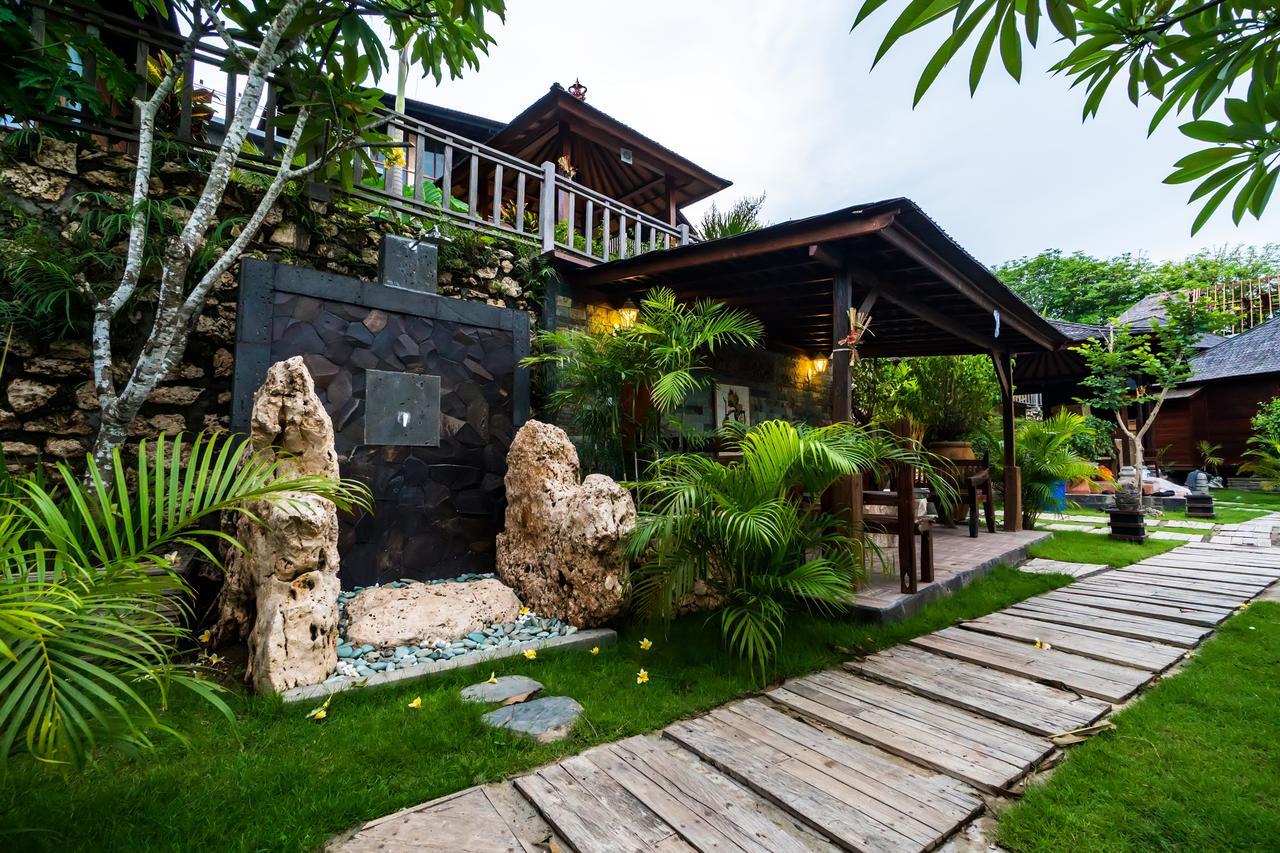 Hotel Jenggala Hill à Lembongan Extérieur photo