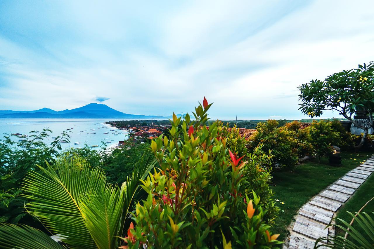 Hotel Jenggala Hill à Lembongan Extérieur photo