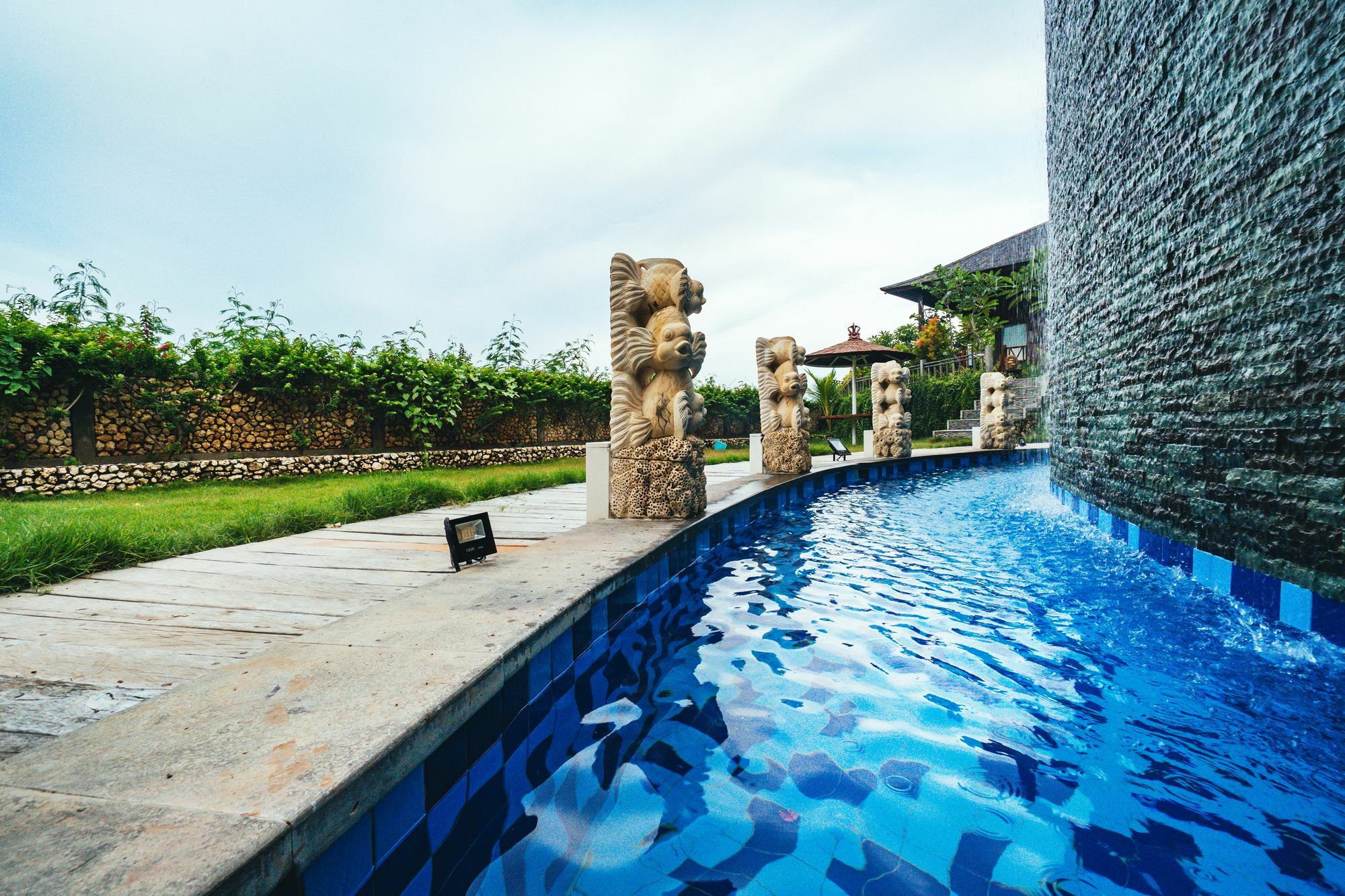 Hotel Jenggala Hill à Lembongan Extérieur photo