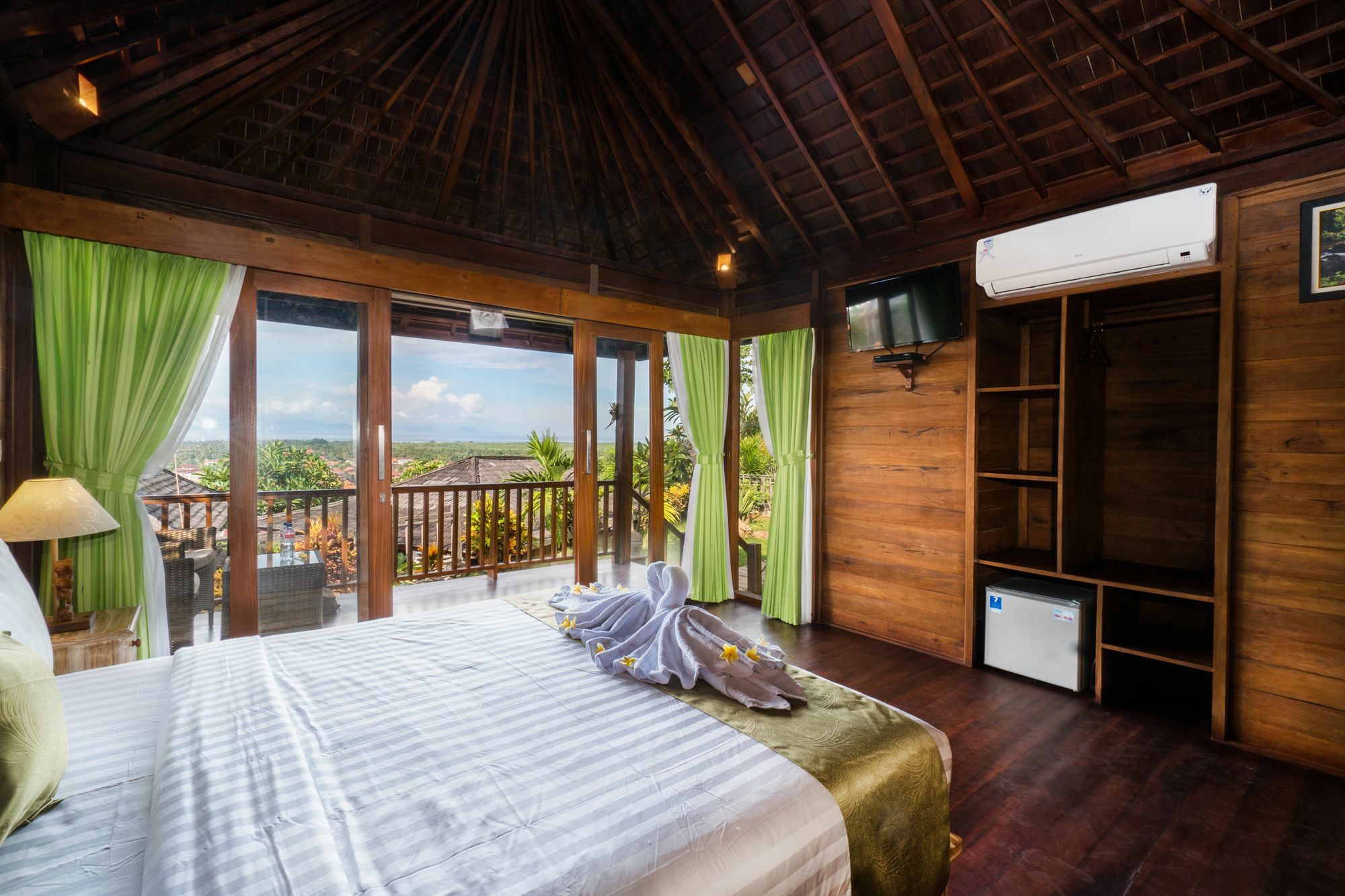 Hotel Jenggala Hill à Lembongan Extérieur photo