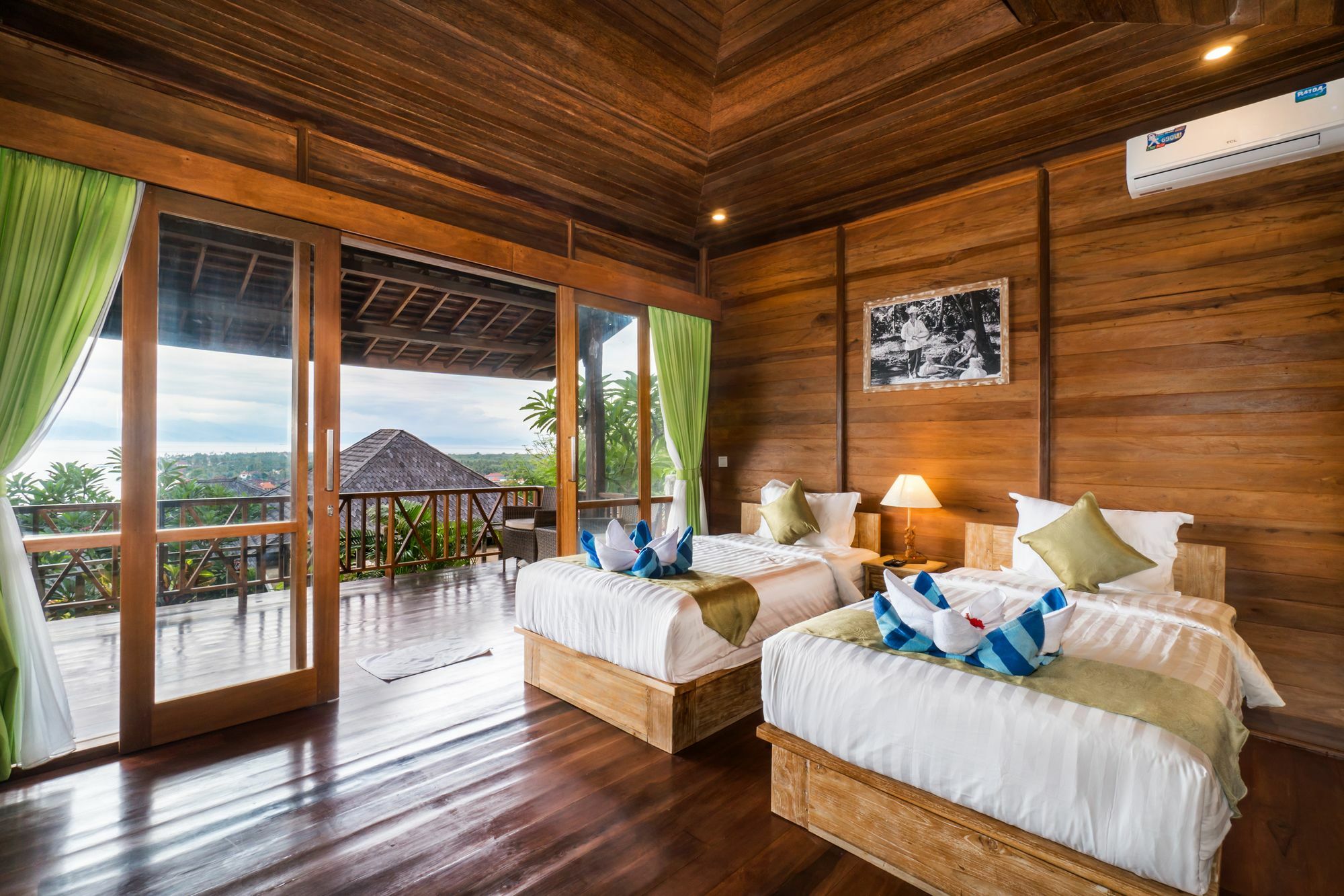 Hotel Jenggala Hill à Lembongan Extérieur photo